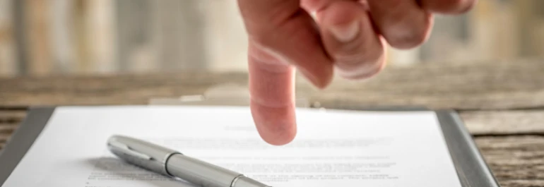 ¿Cómo se solicita el complemento para la reducción de la brecha de género?