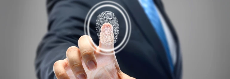 ¿Fichar con huella dactilar es legal?