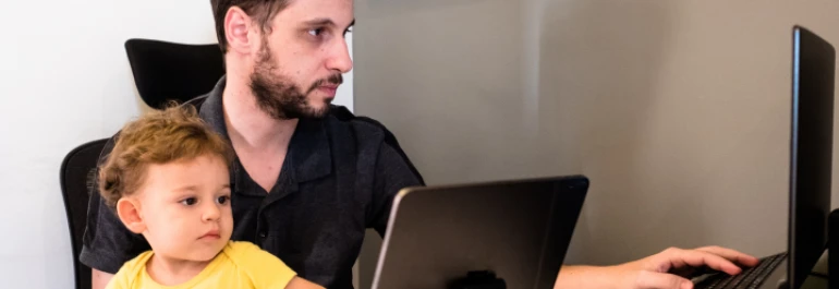 El inicio de una segunda actividad, ¿conlleva la suspensión de la prestación de paternidad?