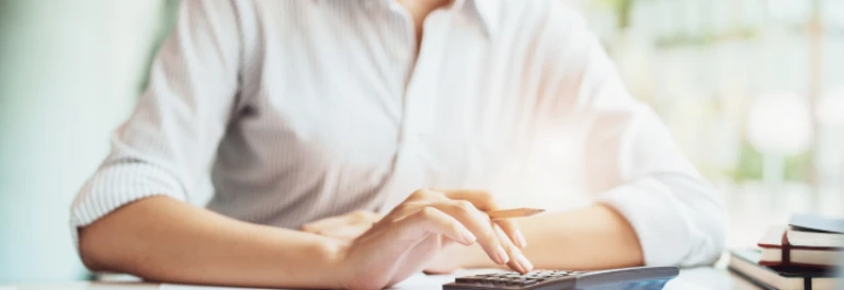 ¿Es compatible ser autónomo colaborador y trabajador por cuenta ajena en otra empresa?