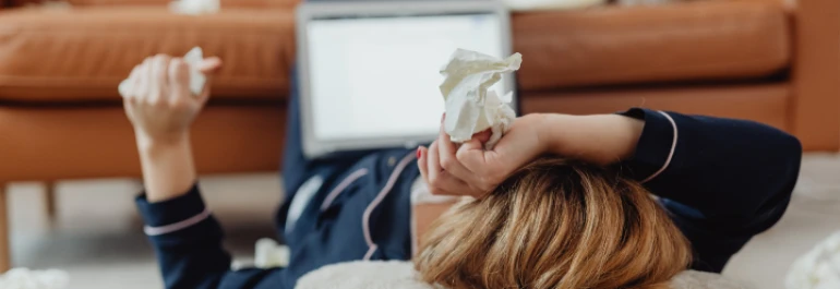 ¿Debe la empresa complementar la baja por IT por contingencias comunes desde el cuarto día según el Convenio de Hostelería de Madrid?