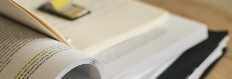 ¿Se puede renovar un contrato de acceso de Doctor tras 3 años?