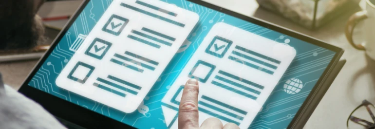  Una persona interactúa con un formulario digital en la pantalla de una tablet. 