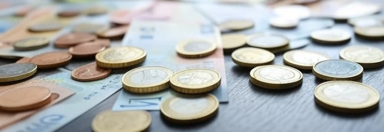 ¿La empresa debe abonar el complemento de IT previsto en convenio también en los descansos por nacimiento de hijo?