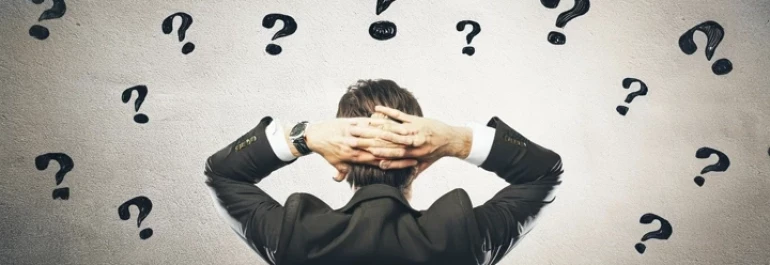 ¿Quién se hace cargo de los trabajadores excedentes en caso de subrogación de empresas?