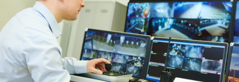  ¿La presentación de bajas voluntarias incentivadas por la empresa entrante en una subrogación constituye un intento fraudulento para evitar los umbrales de despido colectivo? 