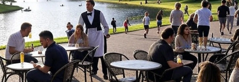 Si un trabajador es contratado para trabajar los domingos, ¿se debe pagar como horas extras?