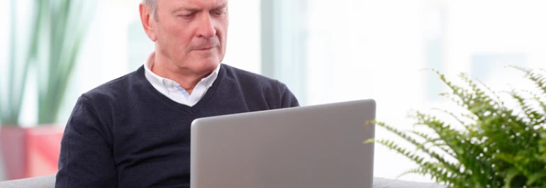 Autónomo jubilado que contrata a un trabajador a tiempo parcial ¿tiene derecho al 100% de la jubilación?