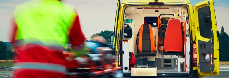  ¿El permiso retribuido por hospitalización de un familiar incluye el acompañamiento al servicio de Urgencias? 