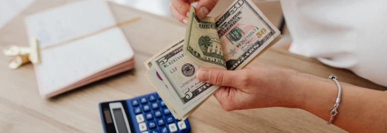  ¿Vulnera la indemnización por despido improcedente el art. 24 de la Carta de los Derechos Fundamentales de la Unión Europea? 